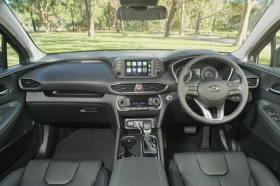 Торпедо Hyundai Santa Fe Active X (TM) 2020 года  (AU) (фото 17 из 26)